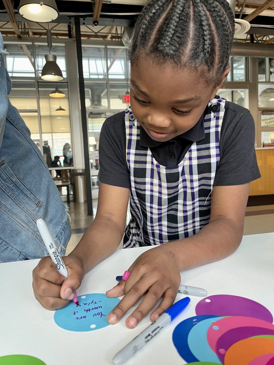OB_Inc_KC's tweet photo. Let's make the world a brighter place, one act of kindness at a time. Celebrating @GiveSevenDays 2024 at Operation Breakthrough! π«Άβ
#GiveSevenDays #MakeARipple https://t.co/rOPZ5gOZhv
