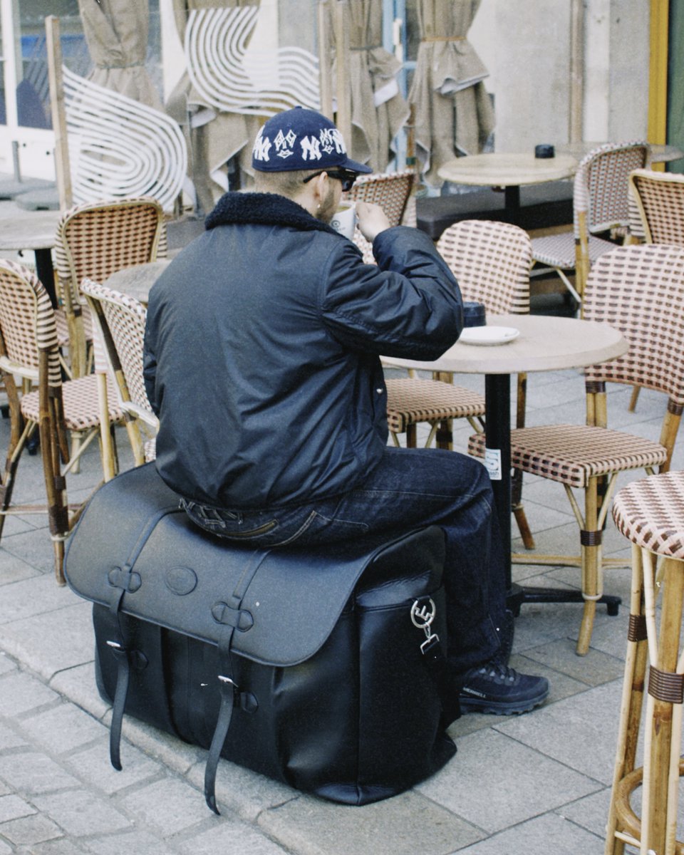 Mokovel_SC's tweet photo. « EXTRAORDINARY GRAAL BAG FOR AN ORDINARY LIFESTYLE »

____

Photo @ruben.mokoveli https://t.co/EGW9bLsmbj