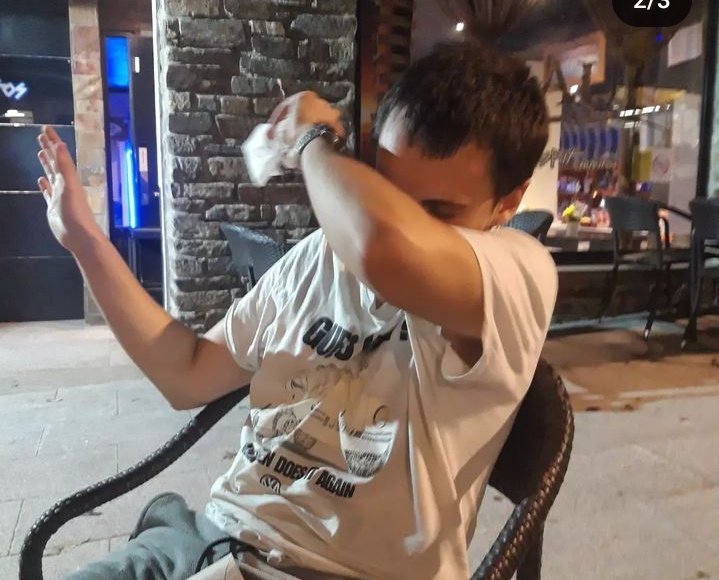 pablodeci's tweet photo. honestamente considero que mi dab es feo o al menos no atractivo en lo que es el canon de belleza de hoy en día, no quiero ser repetitivo con el tema, pero a veces es verme el dab y querer echarme a llorar https://t.co/HZo3h5zWK5