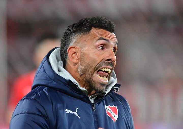 LeanGianelli's tweet photo. RT @gastonedul: Carlos Tévez va a seguir siendo el entrenador de Independiente. https://t.co/vOFoBlKjMj