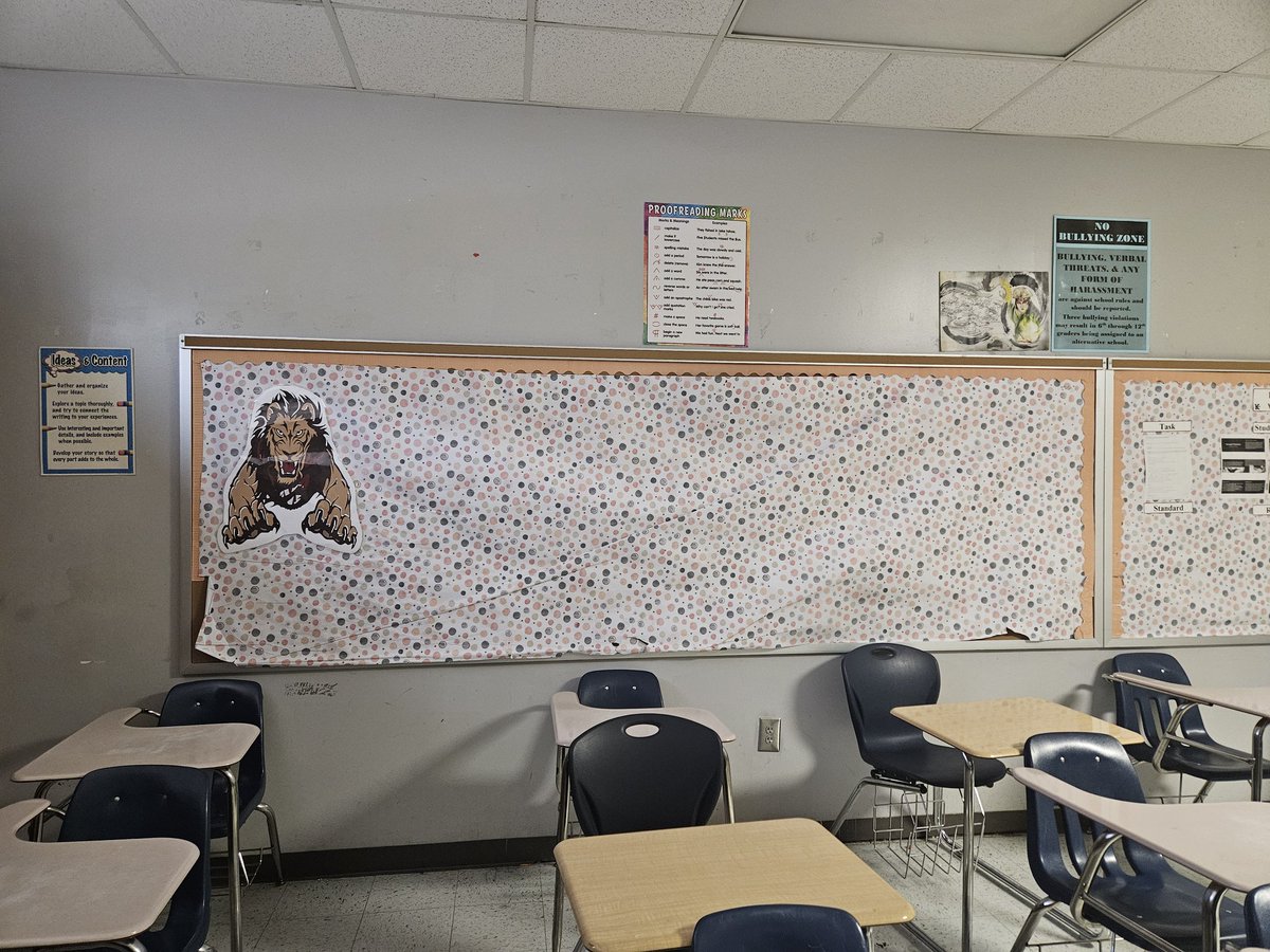 Traci-Anne Loves Daemon's Murder Hoodie tweet media