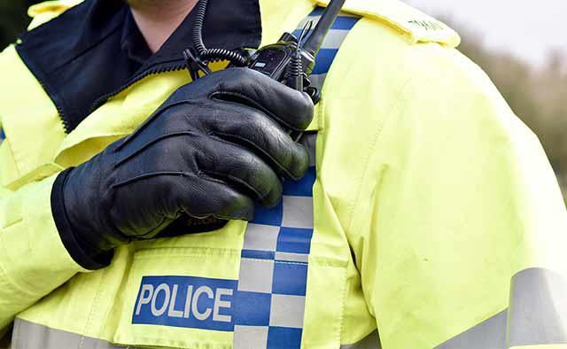 Wiltshire Police officer sentenced for assaulting teenager in Swindon swindonlink.com/news/pc-senten…