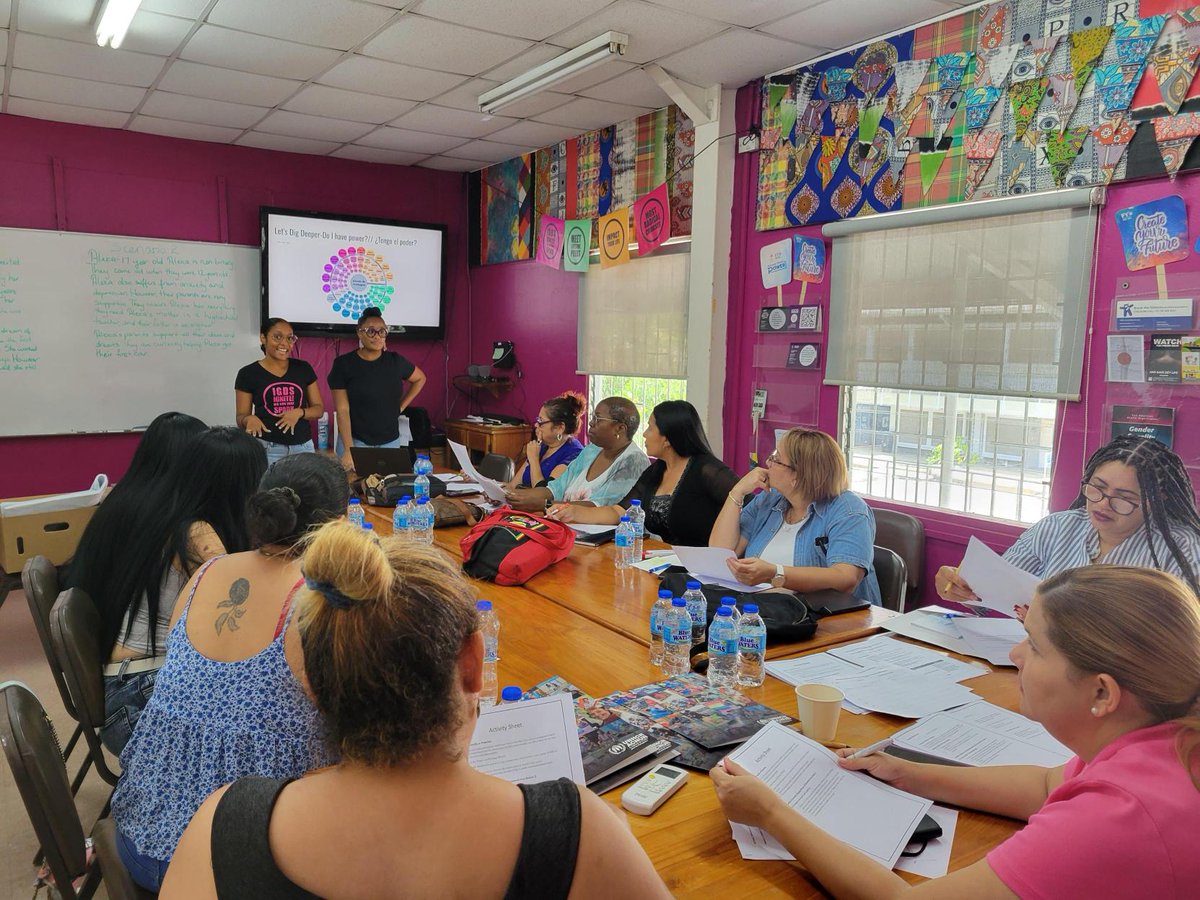 UNHCRTT's tweet photo. Inclusion within our communities promotes:
🔵Diversity
🔵New Perspectives 
🔵Growth
Refugee &amp; asylum seeker women alongside @UNHCRTT, attended the Building a Community Response #IGDS programme on Sunday, to workshop opportunities that come from community inclusion. https://t.co/iWMm75WZ0s