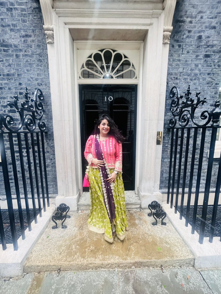 Fabulous Eid Reception at @10DowningStreet yesterday 🥰🥳 (with delicious Pakistani food! 🇵🇰💚🤍) Bringing some Sindhi cheer to No10 was definitely a highlight 💃 P.S. the room was packed - not much of a boycott 🙈