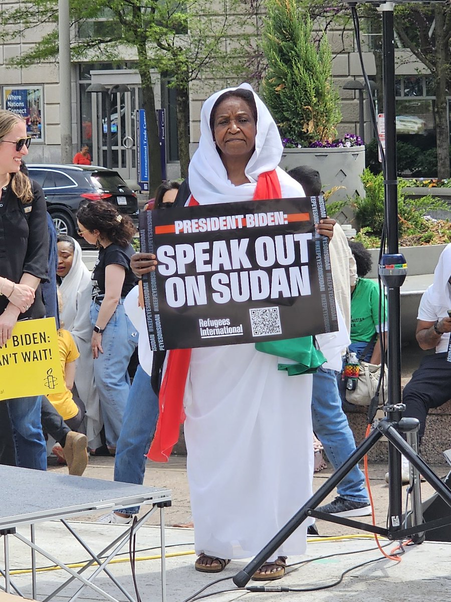 DWAG6's tweet image. #KeepEyesOnSudan Yesterday marked the 1 year of #Sudan War. We gathered to commemorate the victims; to reveal the truth about this unjust war and worst humanitarian crisis in human history; to celebrate the resilience and bravery of #Sudanese people; and to Stand #UnitedforSudan