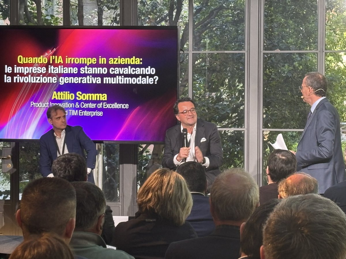 @NunziaCiardi @AgidGov @Accentureitalia @GeneraliItalia “Intendiamo accelerare la trasformazione digitale delle imprese e della Pubblica Amministrazione, offrendo le migliori soluzioni nel settore dell’#Intelligenzaartificiale e del cloud”

Così Attilio Somma, Product Innovation & Center of Excellence Lead Tim Enterprise @GruppoTIM