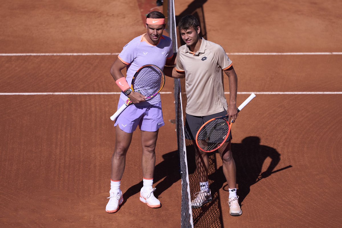 TENISONMEDIA's tweet photo. En estos momentos Rafa #Nadal 🇪🇸vuelve a competir en el ATP 500 de #BarcelonaOpen , juega a esta hora frente al italiano Flavio #Cobilli 🇮🇹 https://t.co/rmS7XgeDuu