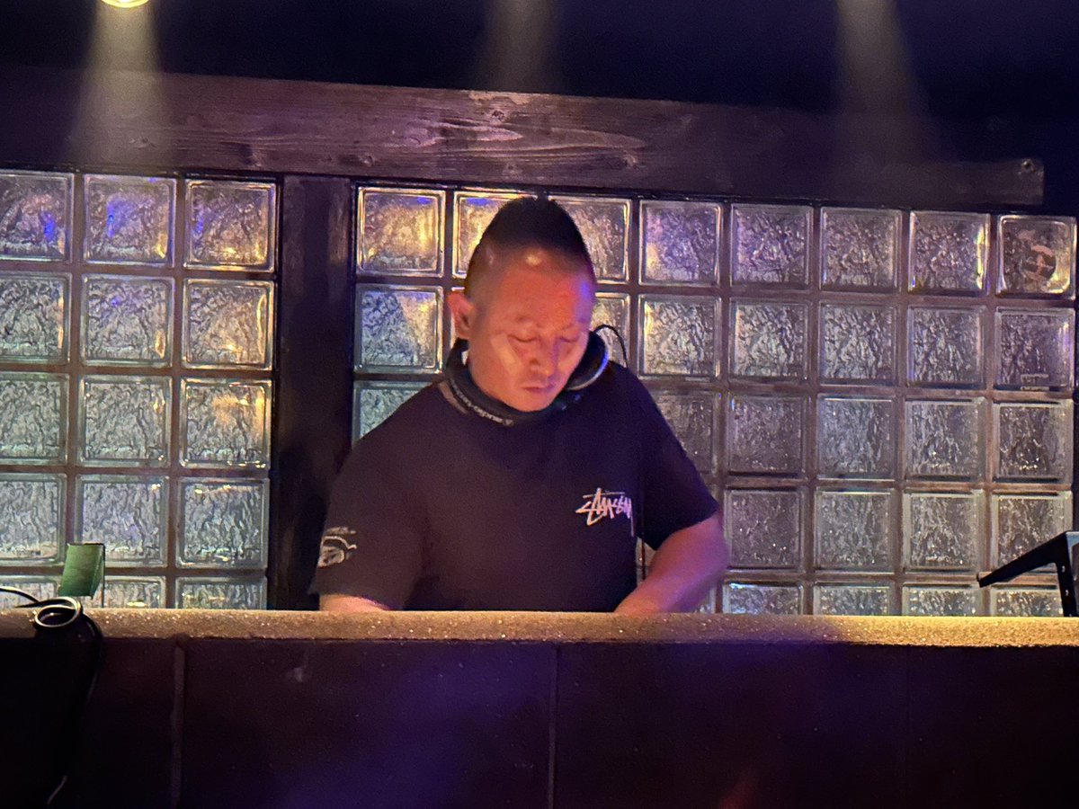 mori_ichiyou's tweet photo. 今夜もclubbuddha 日乃丸 始まりました
CODAMさん相変わらず最高!!
朝には帰れるかなw
#club #buddha #日乃丸 #CODAM https://t.co/XHuhdVx7qc