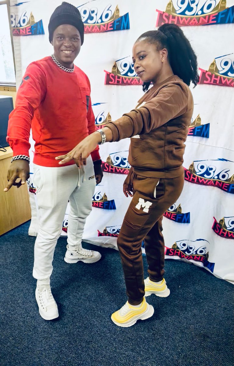AyandaN03550681's tweet photo. Keep your face always toward the Sunshine,and Shadows will fall behind you.
Uwena Mdali🙏Ngyabonga❤️Tshwane FM 93.6 
#AyandaNxele
#tshwaneuniversityoftechnology https://t.co/ds7qy9oY0h