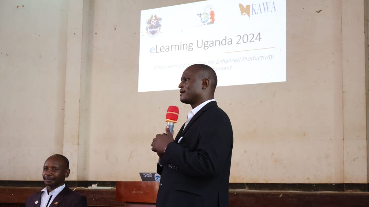 mrogers4christ's tweet image. Delivered a presentation with @Kawauganda on #ICTIntegration in teaching and learning to teachers and school heads converged at Jinja Town Hall this afternoon. Urged them to develop a comprehensive #schoolICTPOLICY, strategically catering for the &apos;I&apos;, the &apos;C&apos; and the &apos;T&apos; in ICT.