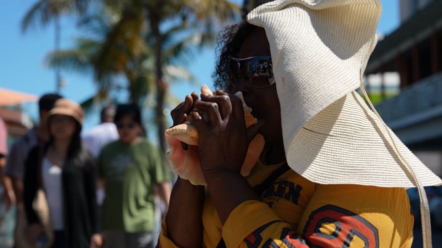 Holly Snelling tweet media