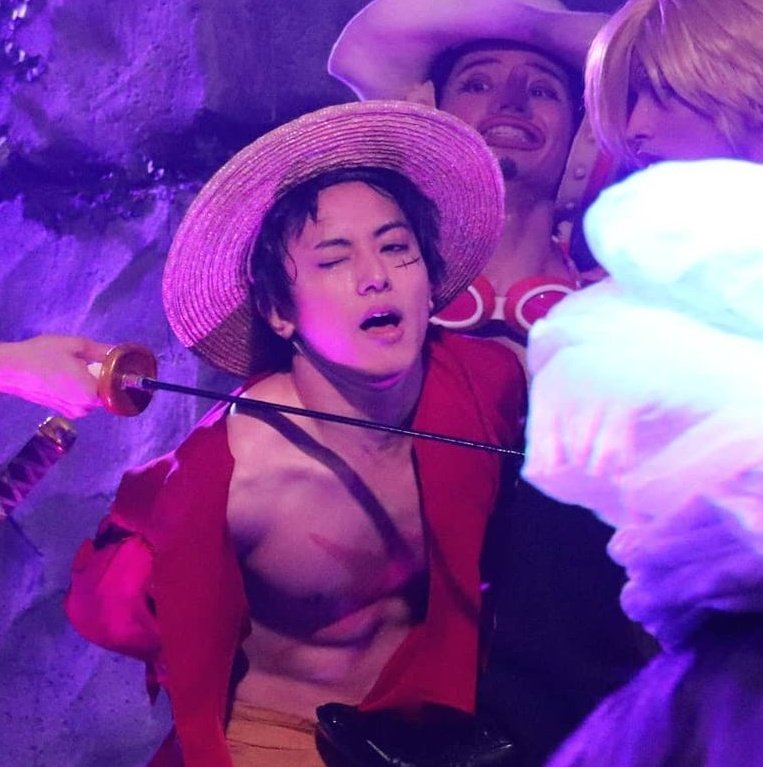 ichigoginchan's tweet photo. y'all will never understand how this pic changed my life forever https://t.co/kcJNx5j3iQ