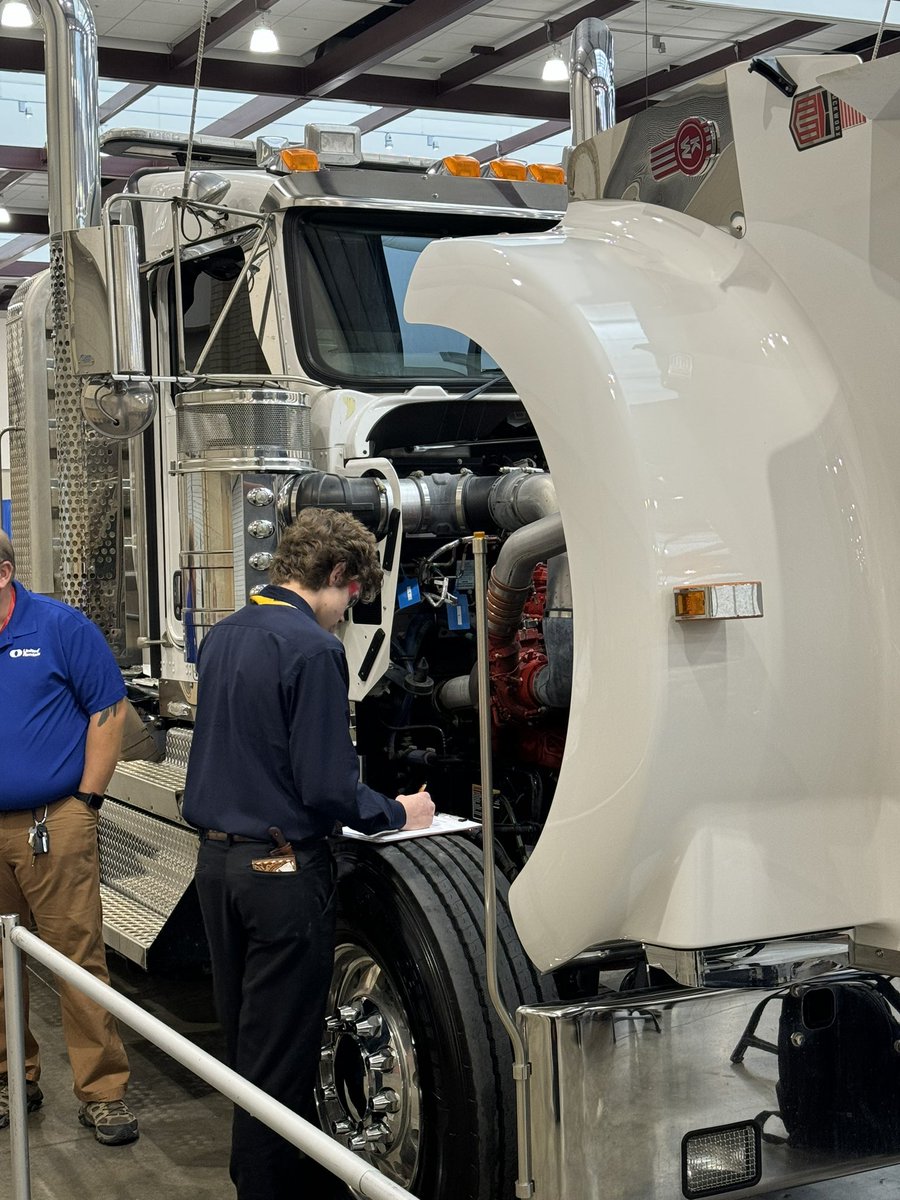 Marine service technology and diesel equipment technology underway today <a href="/SkillsUSATN/">SkillsUSA Tennessee</a> <a href="/creekwoodhs/">Creek Wood HS</a> <a href="/DCS_CTE/">Dickson County Schools CTE</a> <a href="/DCS_TN/">Dickson Co Schools</a>