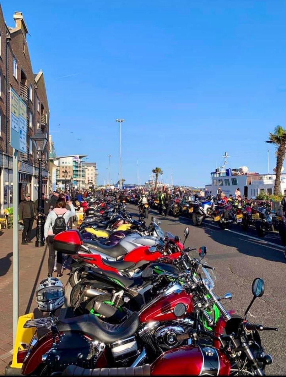 🏍️ Poole’s Bike Night launches tonight (Tuesday) from 5.30pm on The Quay brought to you by local businesses.

⭐️Everyone welcome⭐️ 🎸🏍️

#poolebid #discoverpoole #bike #motorcycles #events2024 #music #beerlovers #poole #dorset #placestovisit