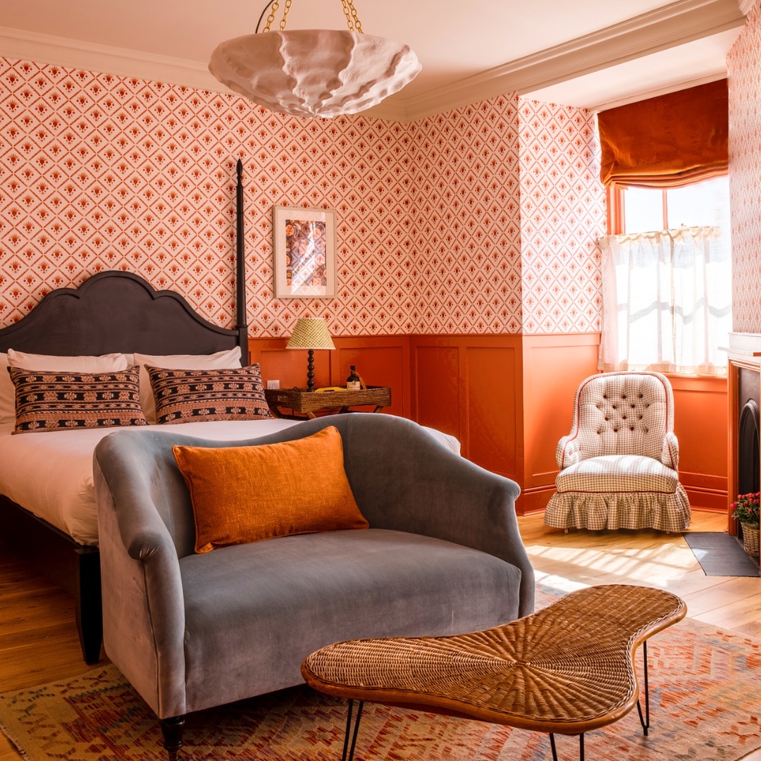 The rooms at The Mitre are broken into four categories – Classic, Heritage, Culture and Royal – while there are also two suites – Catherine Parr and King Henry VIII – to choose from. Where will you be staying? bit.ly/4aQLPoZ