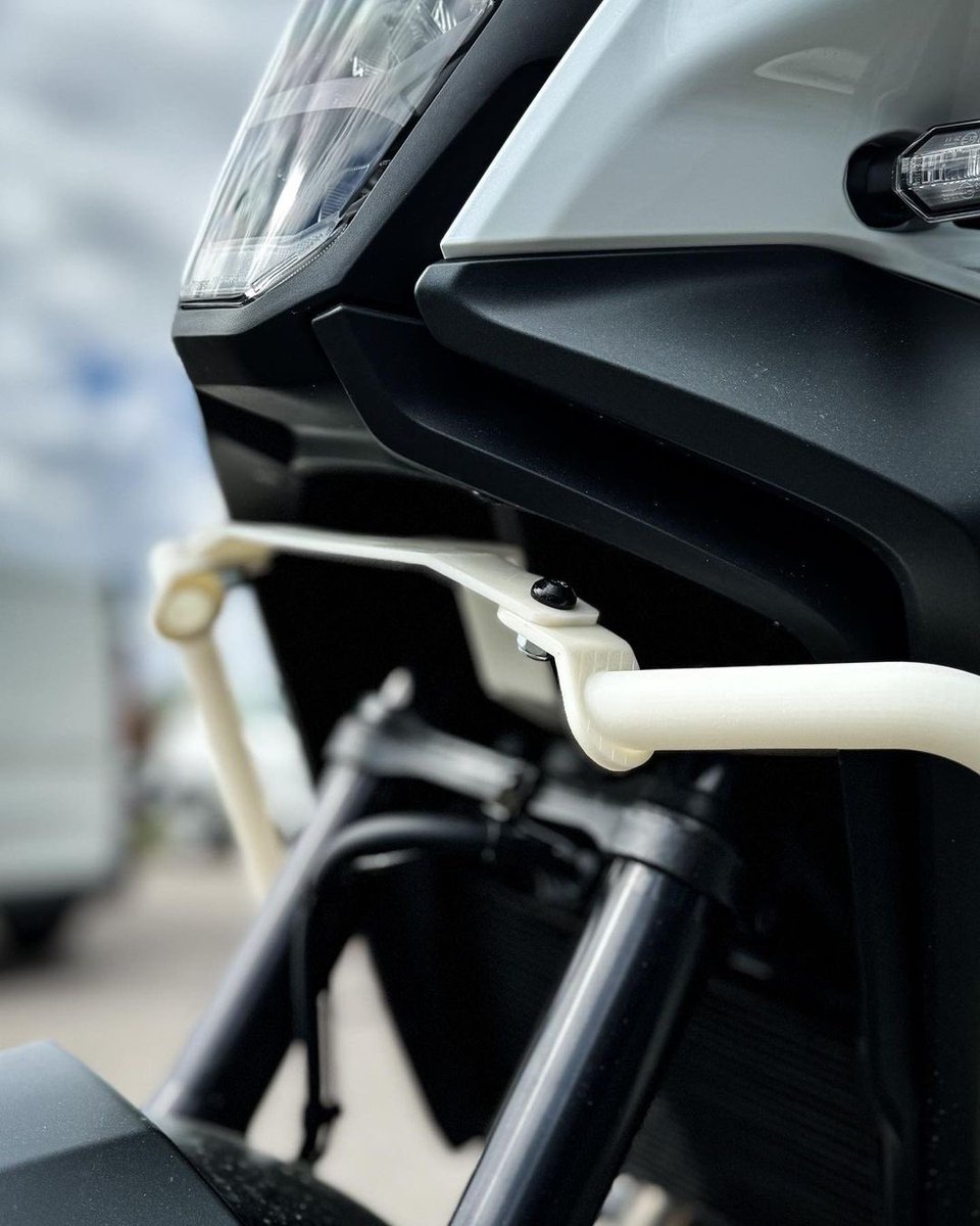 Honda NX500 crash bars fitted, for now only the 3D printed model for fitment verification purposes.
.
#hondanx500 #nx500honda #hondanx #hondacb500x #cb500x #outbackmotortek