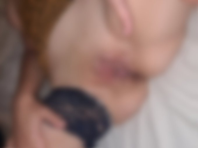 Je me suis fais exploser la chatte et souill&eacute;e de sperme ! J'en ai profit&eacute; pour faire des photos 🤤 pour<a href="/tag/onlyfansgirl"class="tags"><span>#onlyfansgirl</span></a>