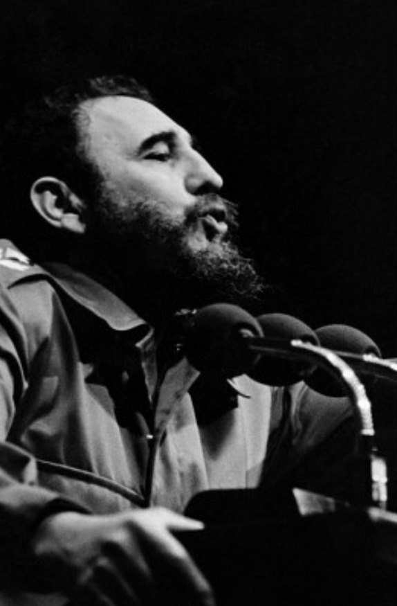 #Fidel “Nuestra independencia cuesta lucha, sacrificio; nuestra dignidad, nuestro honor, nuestro derecho al progreso, nuestro mañana, nuestro futuro, todo eso que nos quieren arrebatar cuesta muy caro” #GirónVictorioso #MatancerosEnVictoria #AduanadeCuba