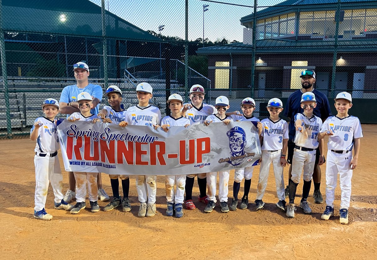Another good weekend for our new 10u- Lu team. They went 3-1 this weekend @usssatravelball and have won 6 out of their last 8 games. It’s a fun group to coach this spring and appreciate these young players’ hard work and energy. Back at it this weekend, good luck team!