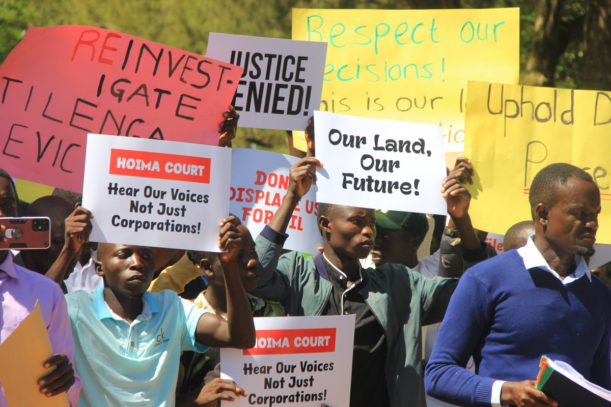 On Monday, communities in Uganda demonstrated outside Hoima High Court, demanding protection for Uganda's people and the rule of law to prevail amidst ongoing injustices and instability caused by @TotalEnergies Tilenga oil project 🗞️bit.ly/4aB33XE
