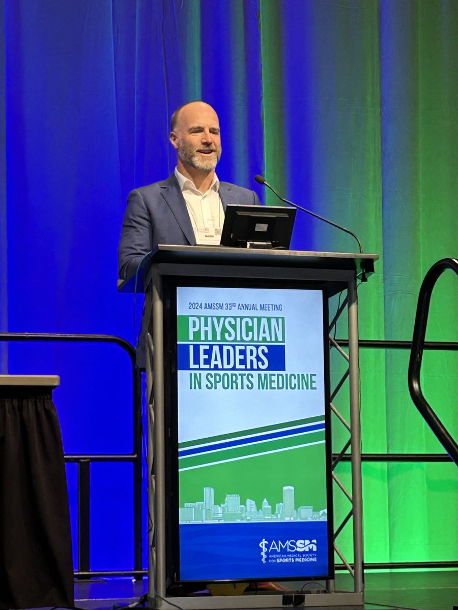 MPutukian's tweet photo. Mark Fulcher presenting on knee injury prevention in football (“Sock-ah”). Amazing AMSSM international traveling fellow  lecture. ⁦@TheAMSSM⁩ ⁦@ACSEP_⁩ Awesome!!! https://t.co/OlXICjcsQA