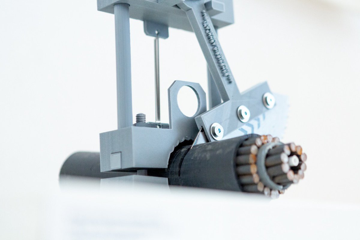 quoartis's tweet image. “F.U.C.K.-ID” by #CesarEscudero proposes a daring statement on technology’s grip over our seas. 

The work is part of our ongoing exhibition “A Sea on Edge” taking place in @santpaubcn until April 30th. 

#ASeaChange 

@kontejnerorg 
@MOMusMuseums 
@NeMeOrg 
@europe_creative