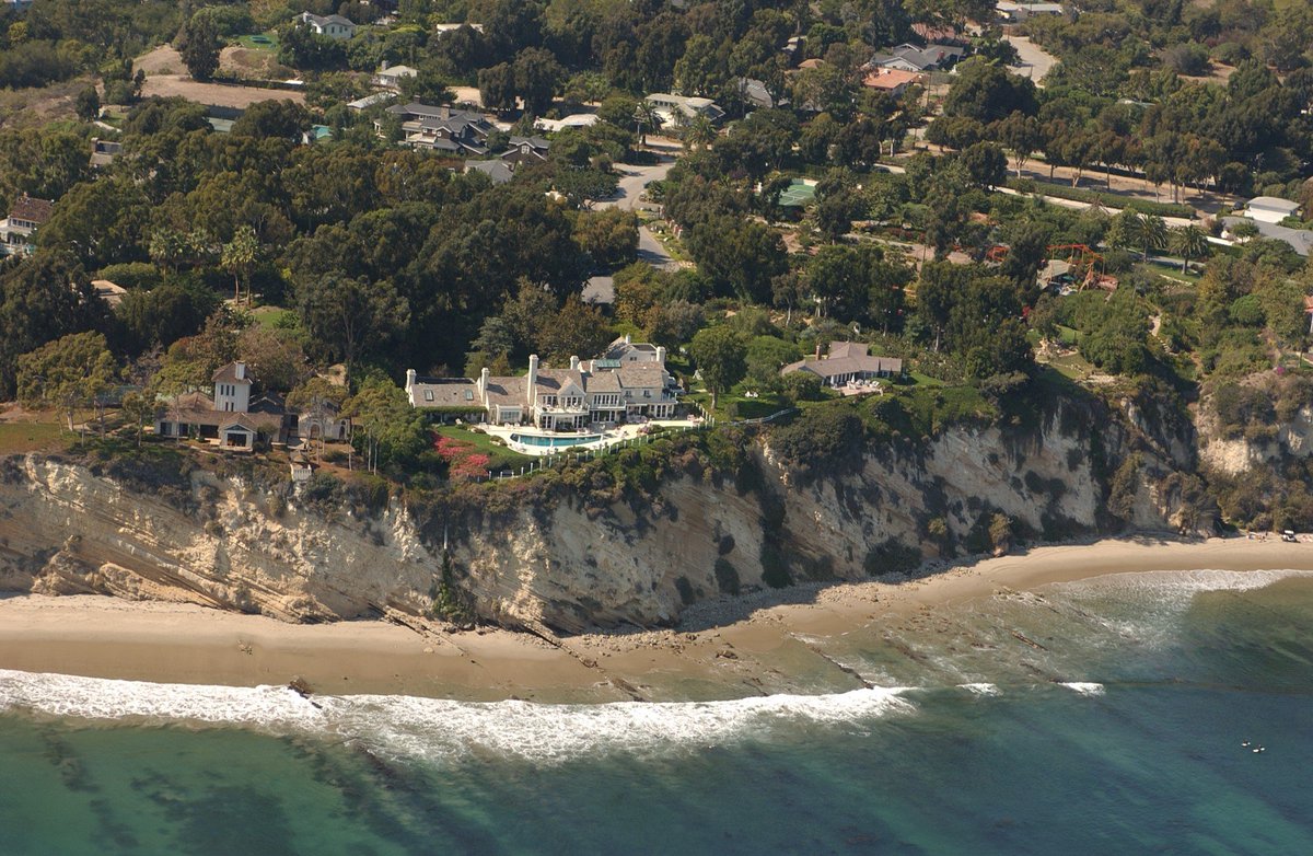 For no reason here's Barbra Streisand's house