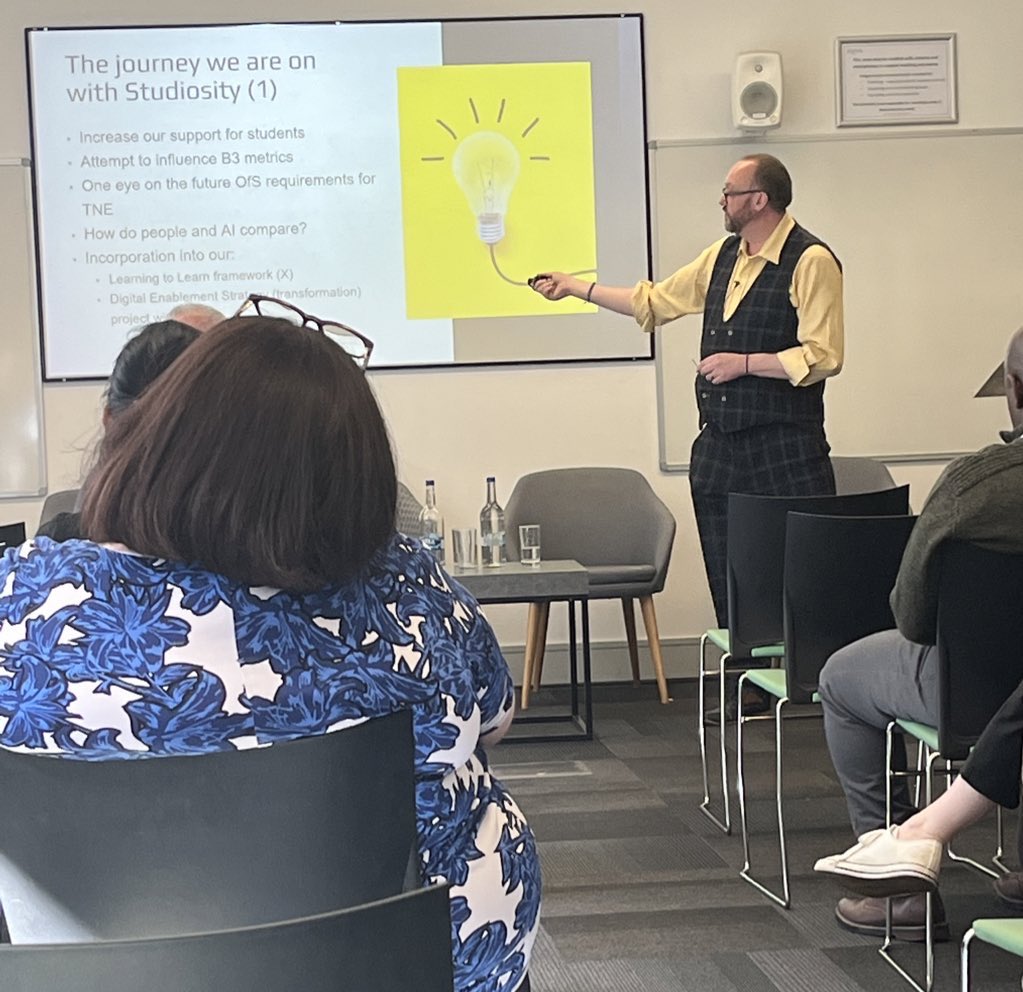 “In what way can we use Studiosity in a classroom in front of 500 students - how can we change pedagogy? We can ask everyone to submit their writing together in a class and discuss.” Dr Pike @tech_pike shares how @uniofbeds have been using ethical AI for leaning. #THEdigitalUK