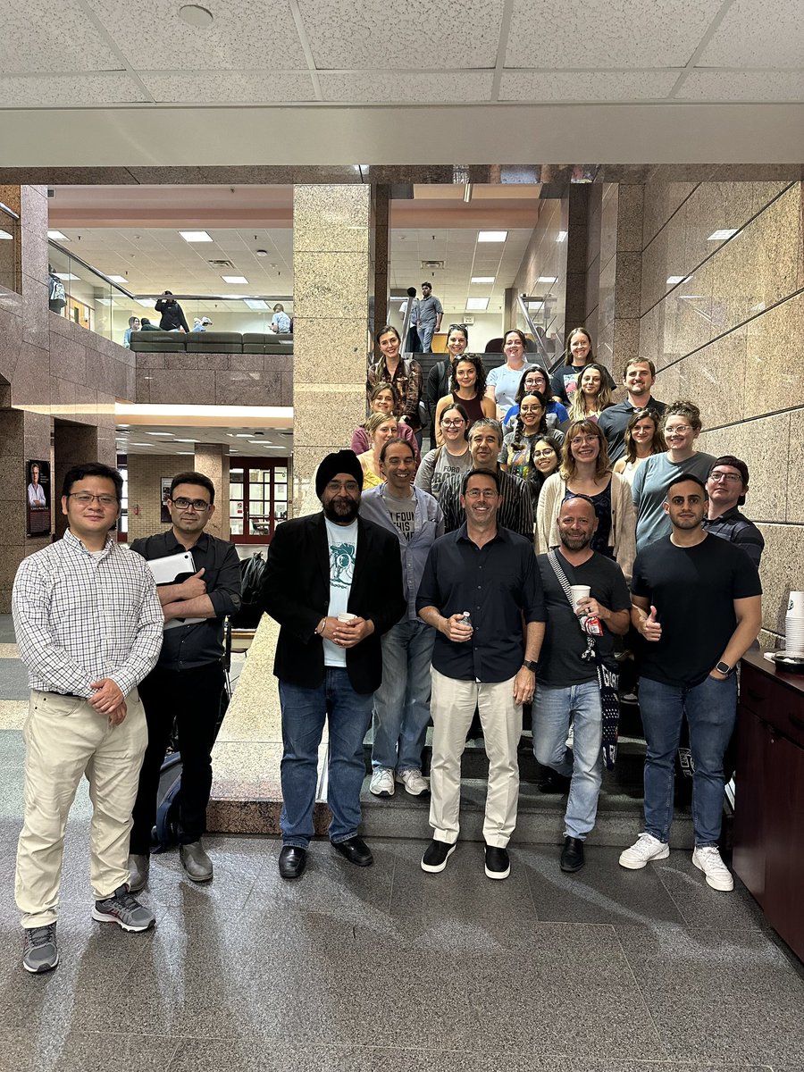 Fun seminar visit to @TAMUGENE comes to an end. Thanks to my student hosts @emi_stasis and Andres Barboza (such a privilege to be invited by trainees) & to my faculty colleagues for meeting me. For those wondering I’m wearing a t shirt featuring the blue genes and boots podcast.