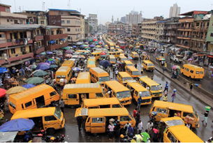 #DidUknow Lagosians deal with daily 'Go Slow' traffic, spending 5 hours a day stuck and 30-40% of income on transport. France, via @AFD_en , invested €460M for low-carbon urban mobility solutions like mass transit and ferry services. 🇫🇷🤝🇳🇬