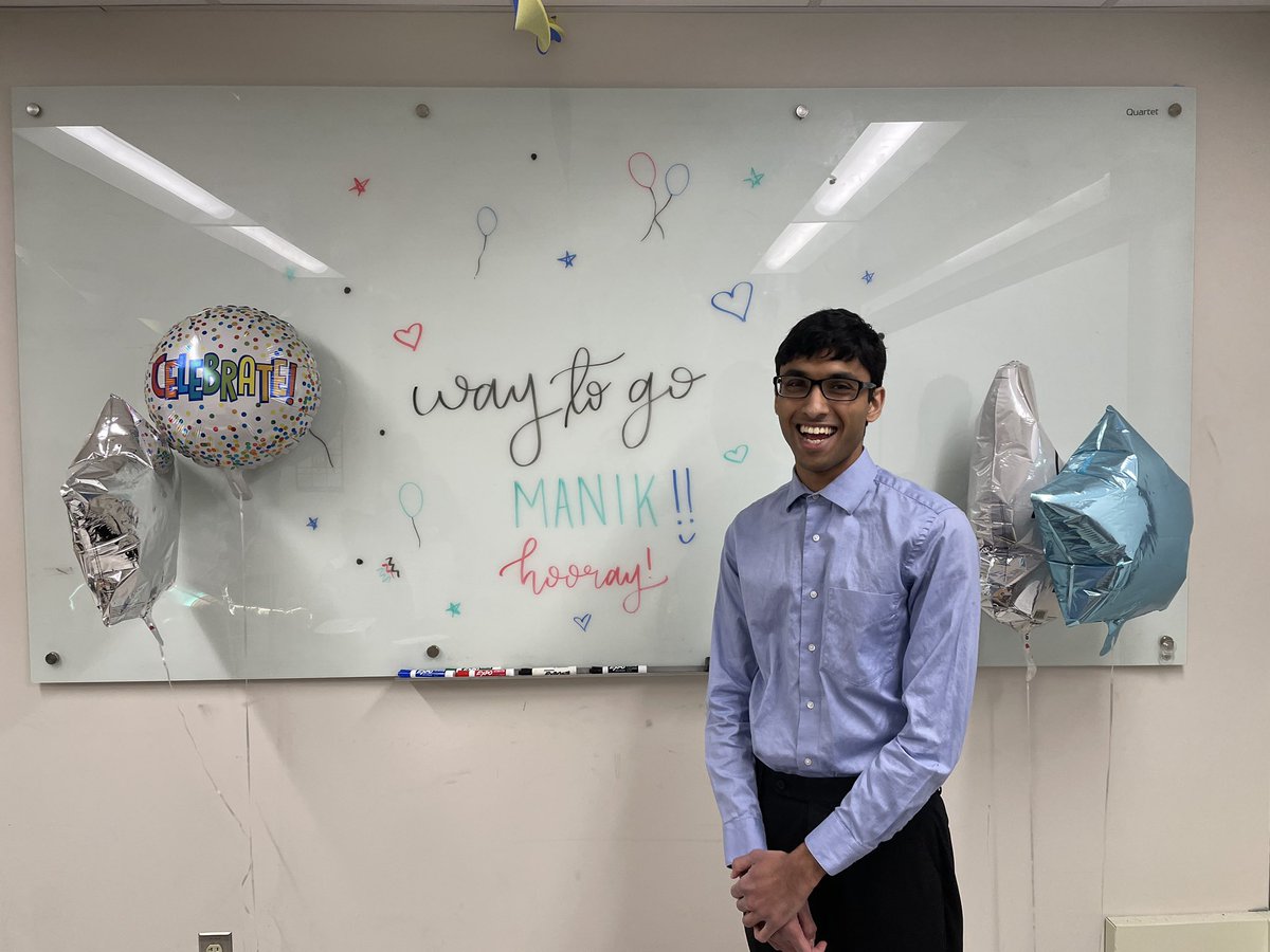 Congratulations to Manik for passing his gateway exam last week!!! 🎉 Awesome job, Manik! Now on to exploring responses to infections with the microrings! 🥼🦠