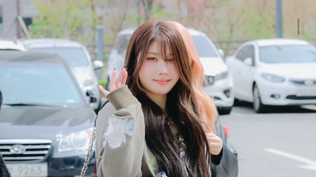 heartlockchain's tweet photo. 2024-04-08
#채인 #CHAEIN
#퍼플키스 #PURPLE_KISS https://t.co/f701owVkj8