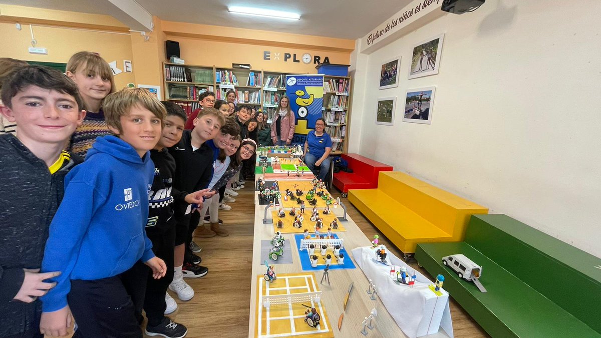 Educastur's tweet photo. La @FEDEMAsturias, a través del Programa Impúlsate financianciado por la Consejería de Educación, ha presentado en el CP Veneranda Manzano una exposición con figuras de Playmobil, que reproduce buena parte de los deportes adaptados para personas con discapacidad física. https://t.co/9UdxigPV7k