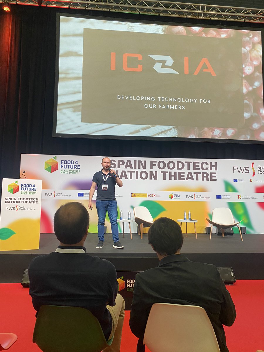 Inn_Somnia's tweet photo. 🚀🚀Turno ahora de los pitches de las startups @blocknitive (soluciones tecnológicas de #blockchain), #iczia (desarrollo de maquinaria para procesar frutas y hortalizas) y #agrocaptur (control de plagas en la agricultura). ¡Suerte a todas ellas! 🍀 https://t.co/UrTkjDyb8Z
