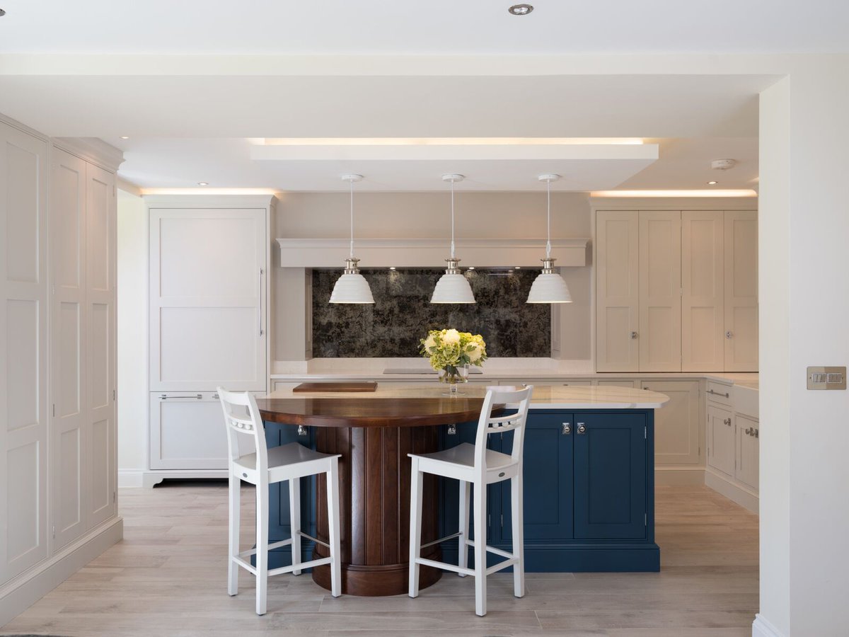 Arrange a consultation and discover why some of Cheshire's finest homes feature a Sheerin Bespoke kitchen! #Cheshire #Cheshirebusiness #Cheshirehomes #Knutsford #Wilmslow #Poynton #AlderleyEdge #Lymm #Altricham #Hale #kitchendesigners #luxurykitchens
