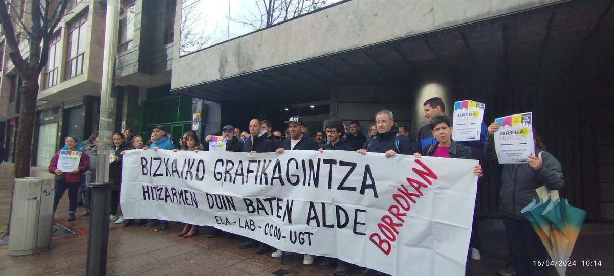 ELA_Sindikatua's tweet photo. 👉🏽La plantilla de #ArtesGráficas de #Bizkaia se concentra ante la patronal #CEBEK
📆 #Huelga 29 y 30 de abril + 22 y 23 de mayo
https://t.co/chqZr5iTzV https://t.co/hSccGvzLQN