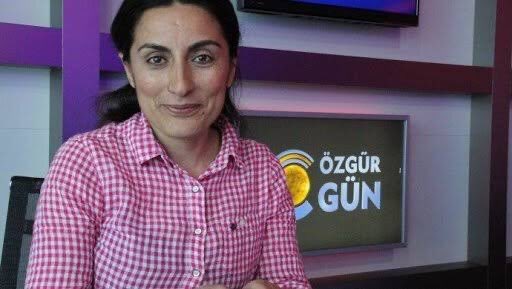 Gazeteci Geşbun Ayşe Kara’nın, “silahlı terör örgütü üyesi olmak” iddiasıyla yargılandığı davanın İstinaf mahkemesinde bozulmsının ardından yeniden görülmesine Diyarbakır 5. Ağır Ceza Mahkemesi’nde görüldü. Mahkeme, Diyarbakır Cumhuriyet Başsavcılığı'ndan gazeteci Geşbun Ayşe…