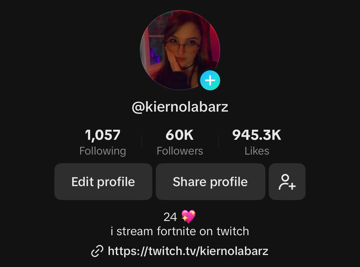 kier ♡ tweet media
