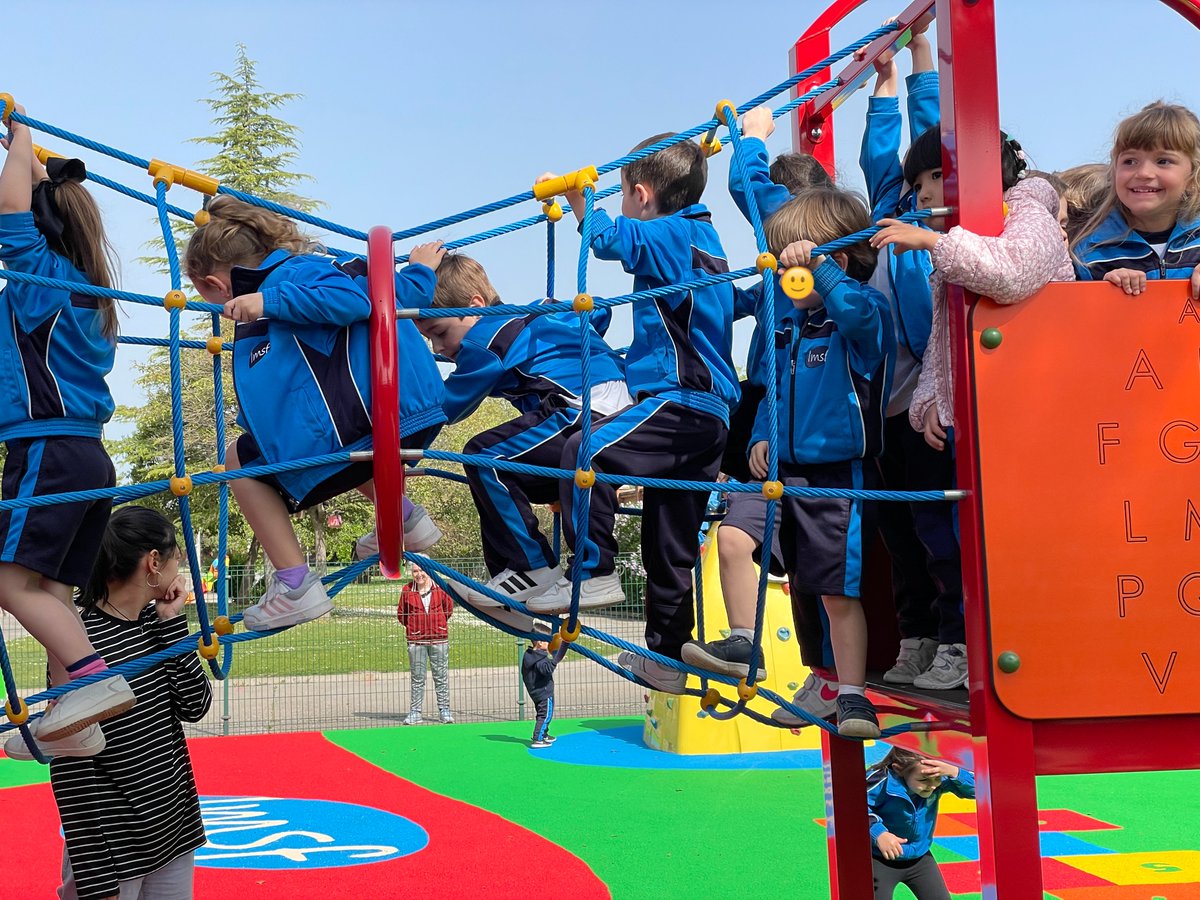 lmsfva's tweet photo. La espera ha terminado y podemos decir que no hay un parque de juegos más bonito que el nuestro!
Ayer celebramos la inauguración de nuestro NUEVO parque y ahora, a disfrutar y a crear nuevos recuerdos en nuestro increíble #ParqueInfantil!
#JuntosSomosMás #JuntosEsMejor #LMSfamily https://t.co/1jOXq2vq1L