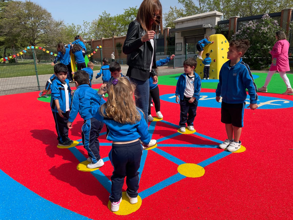 lmsfva's tweet photo. La espera ha terminado y podemos decir que no hay un parque de juegos más bonito que el nuestro!
Ayer celebramos la inauguración de nuestro NUEVO parque y ahora, a disfrutar y a crear nuevos recuerdos en nuestro increíble #ParqueInfantil!
#JuntosSomosMás #JuntosEsMejor #LMSfamily https://t.co/1jOXq2vq1L