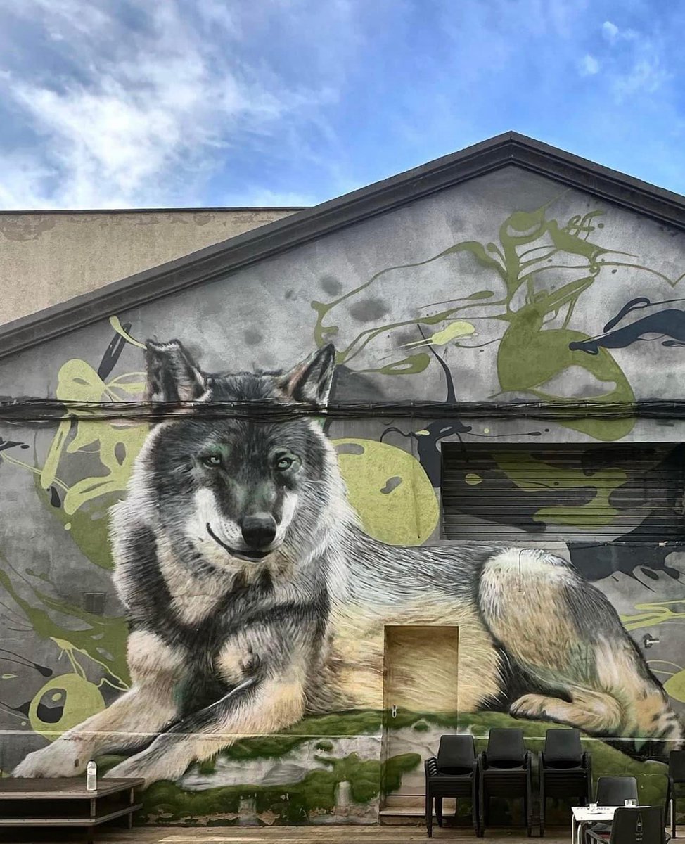 🐺

#StreetArt by TAKERONE