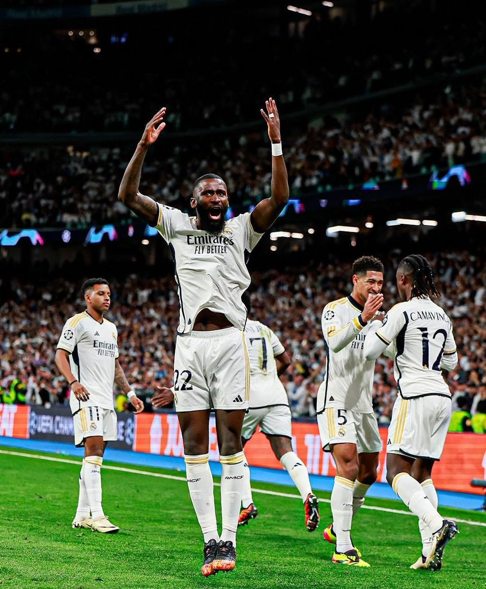 AdriRM33's tweet photo. 🚨 El Real Madrid desde 1998 ha ganado siempre al defensor del título y luego ganó la Champions League.

CONFIAMOS. 🤍 https://t.co/XR1EA61N2Q
