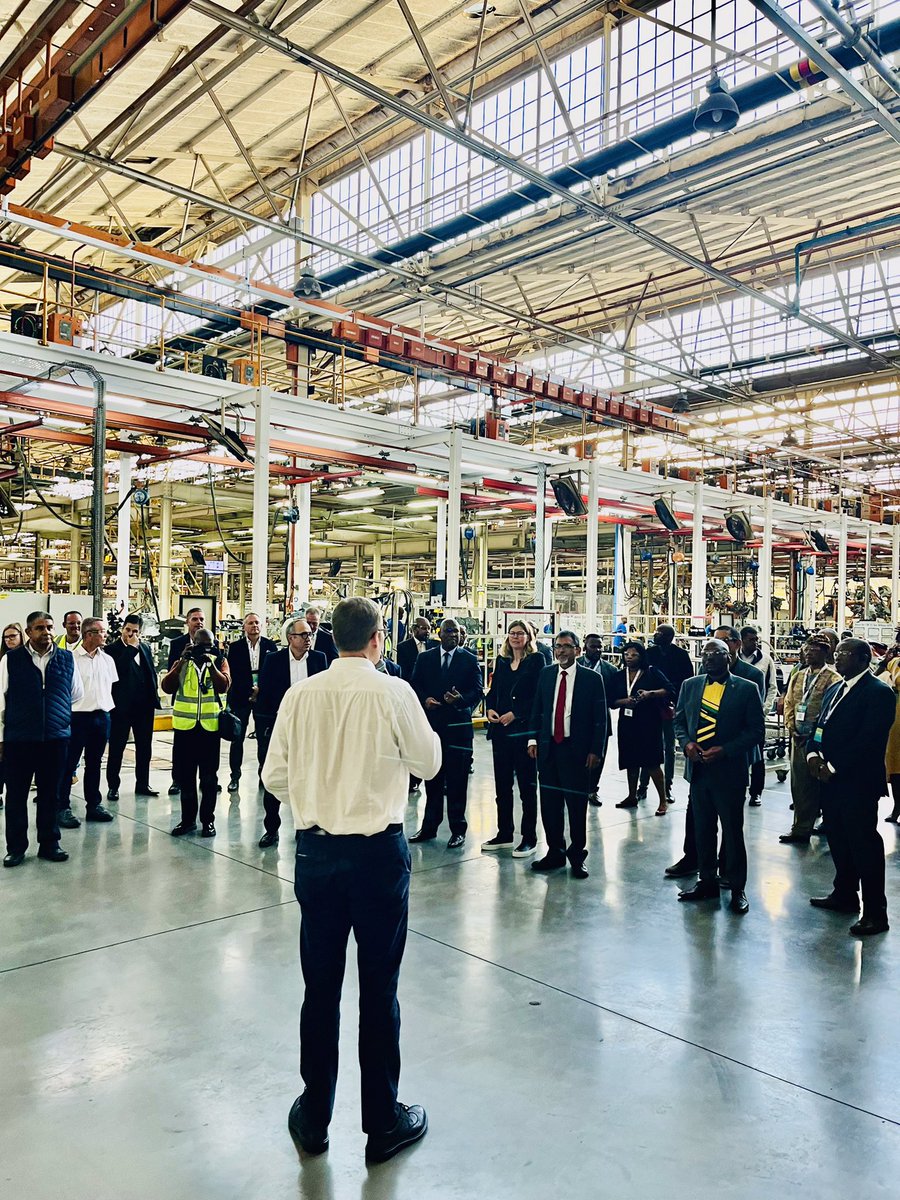 Our #VolkswagenGroupAfrica leadership is joined by esteemed delegates from the Metro, Provincial and National Government, as well as NAAMSA (which is also celebrating 100 years in 2024) on our factory floor. #VWGAInvestment