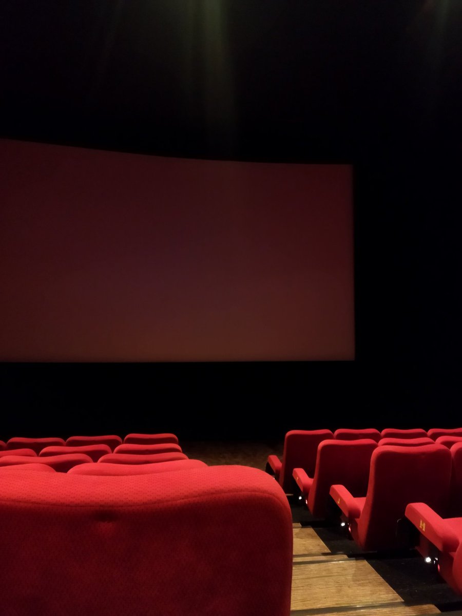 nnaxxiys's tweet image. Pakelah hape pintarmu biar lebih sering motret. 

#shotonpoco #POCOM3