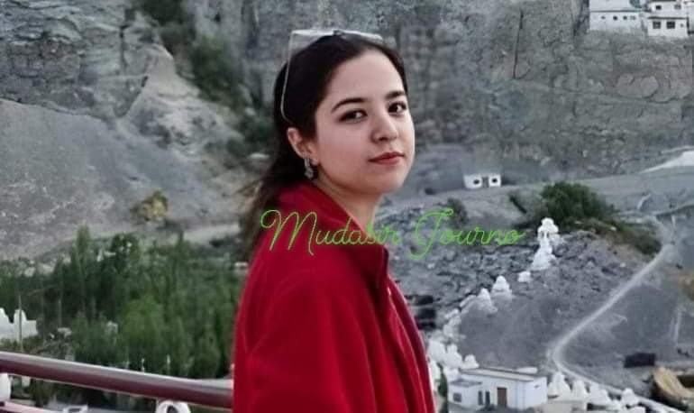 MudasirJourno's tweet photo. #Congrulations
Anmol Rathore D/O jyoti parihar (Principal Degree college kishtwar) cleared IAS with All india Rank 7.
@OfficeOfLGJandK @ByYatishYadav @DICKishtwar @Devansh_IAS @IASassociation
@Qayoomkps @Rameshkumarias
#kishtwar #Jammu #Kashmir https://t.co/tPwtsEwOdy