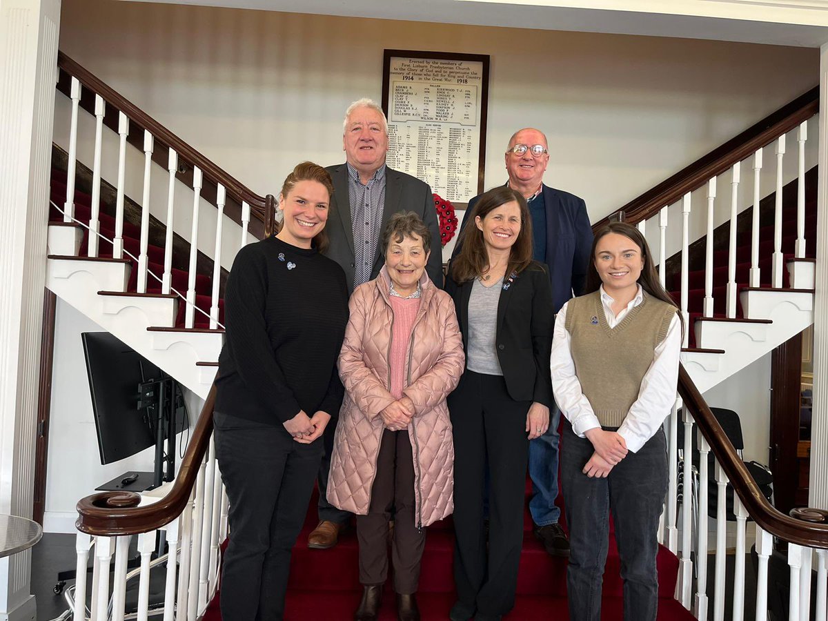 Great to meet with @McKeown49 Margaret Perry, Kristin Leary and Caroline Dunham-Schroeter from Frederick Douglass Week and Collette Cassidy from @humefoundation for a tour of the First Lisburn Presbyterian church were Frederick Douglass spoke in December 1845. #DouglassWeek