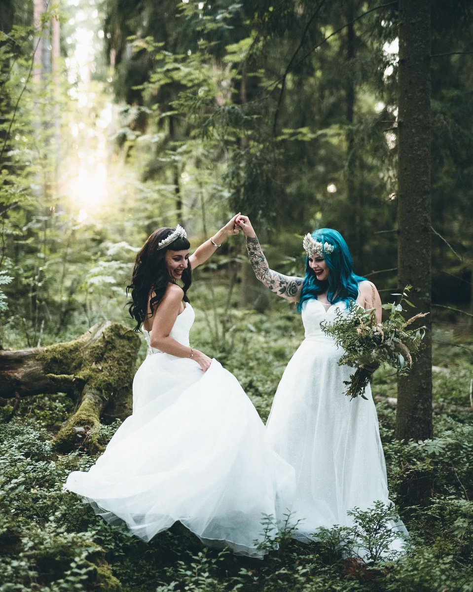 PureBlissWD's tweet photo. Find your fairytale beginning in the forest's embrace, where every step is a dance and every glance a promise.​

Photo by: @havukuva​

#forestwedding #fairytalebeginning #naturelove #weddingpromise #enchantedforest #forestromance https://t.co/qwpB1PMFVH