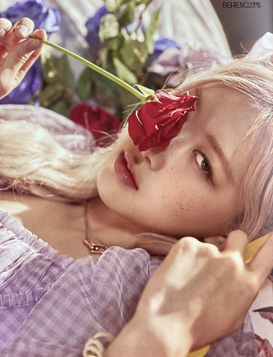 Best-selling albums by female soloists in March on Circle Chart:

5. -R- by #ROSÉ — 10,754 sales