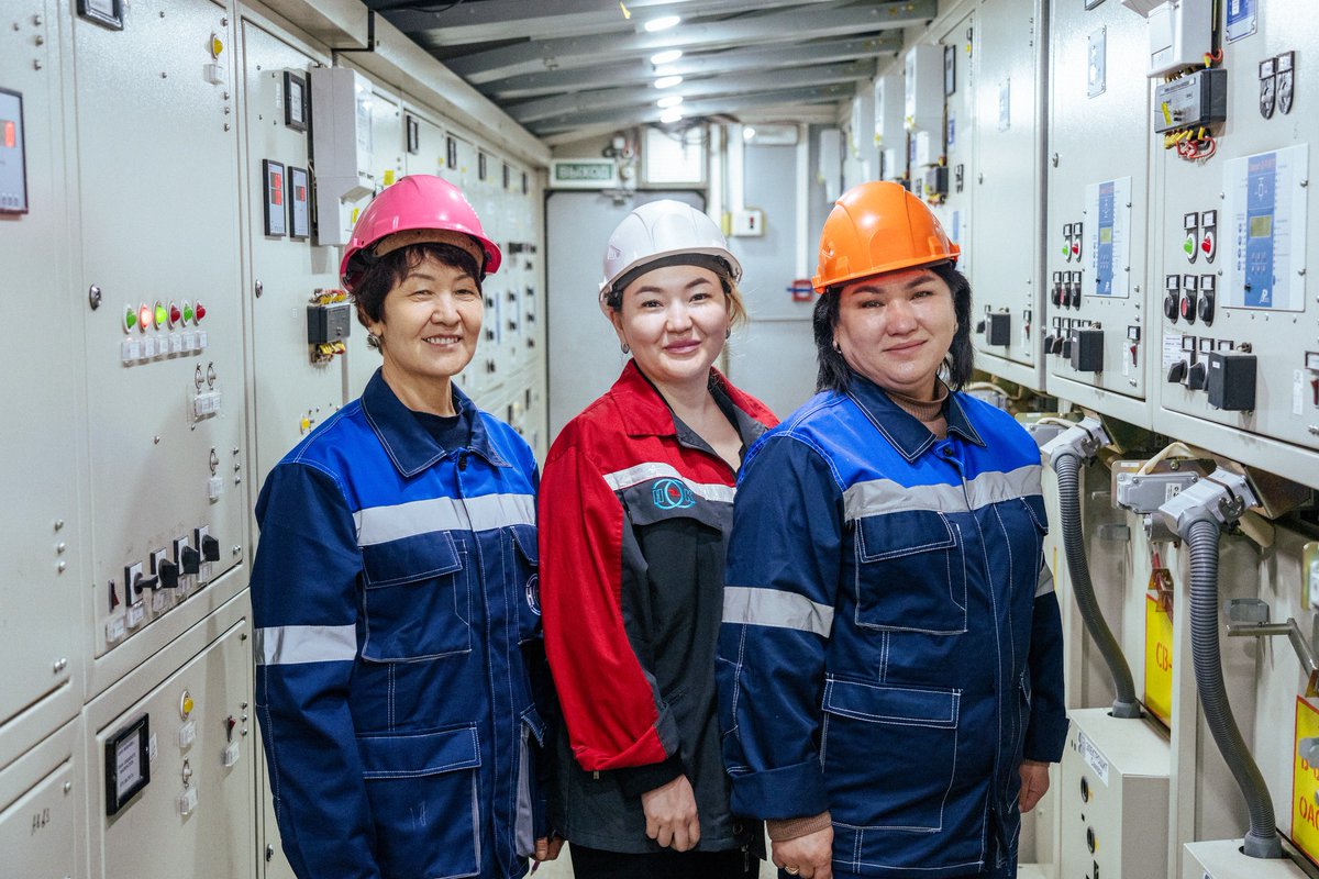 Women in #Kyrgyzstan are leading #sustainability and the advancement of renewable energy in the country 💡 👉Read the stories of five inspiring Kyrgyz #women in energy: t.ly/a_4cy