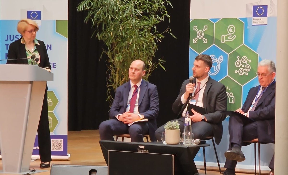 Commissioner Ferreira @ElisaFerreiraEC at the #JustTransitionPlatform together with Lukas Turiak #MIRRI SK speaking on energy transition in Slovakia🇸🇰, particularly on the flagship project of geothermal energy for heating the city of Kosice funded by #JTF 🇪🇺@EUinmyRegion @ZEKvSR